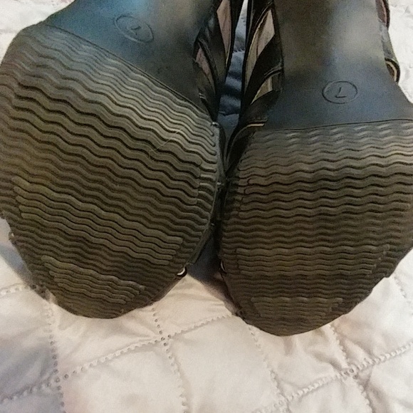 DONATED NWOB Mossimo Caged Booties sz 7 - Picture 8 of 8